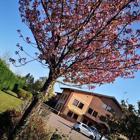Orange Motel Vergiate Eksteriør billede