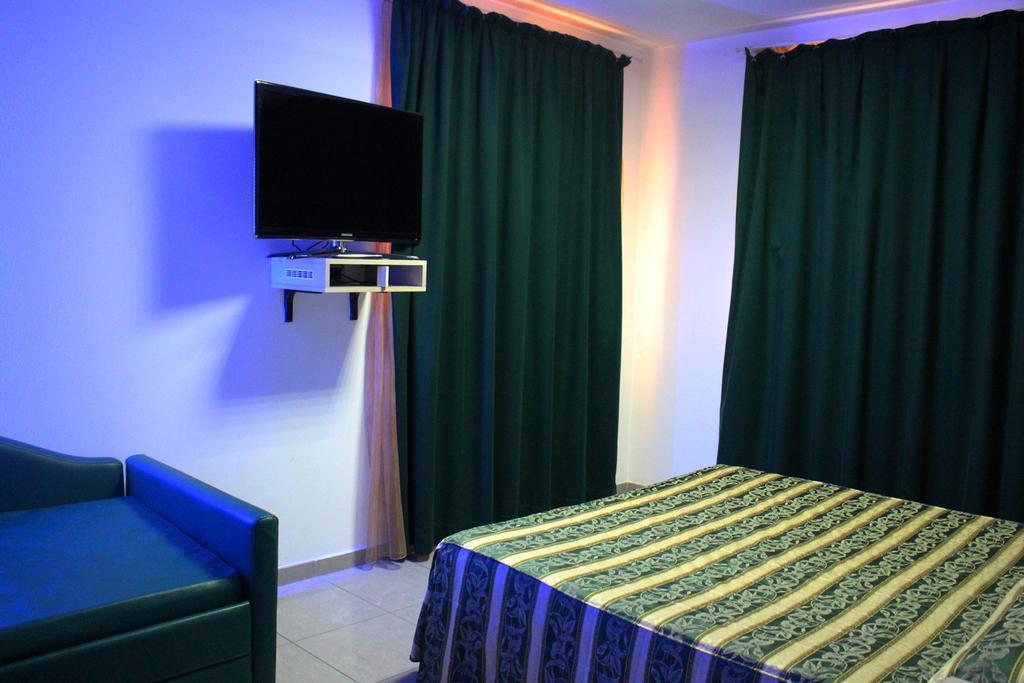 Orange Motel Vergiate Eksteriør billede