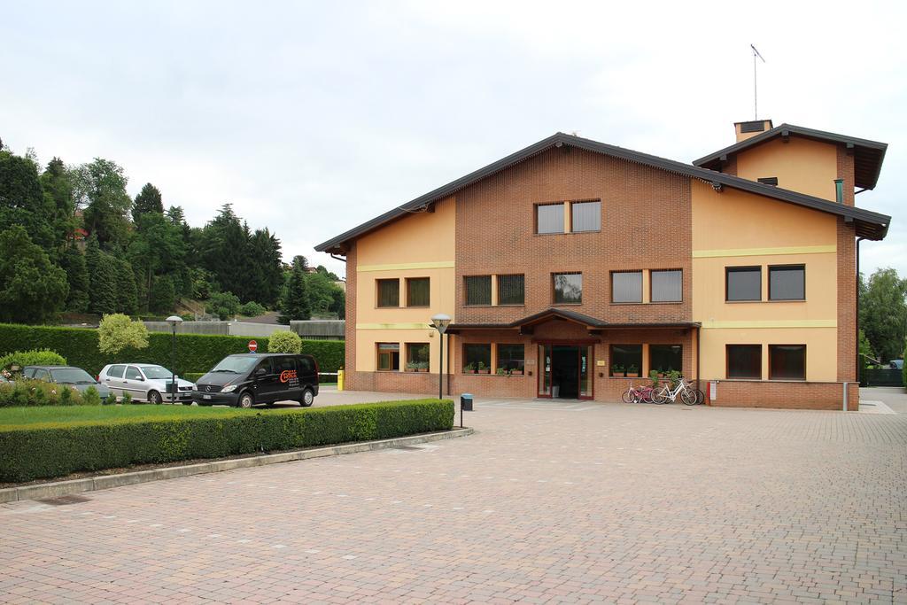 Orange Motel Vergiate Eksteriør billede