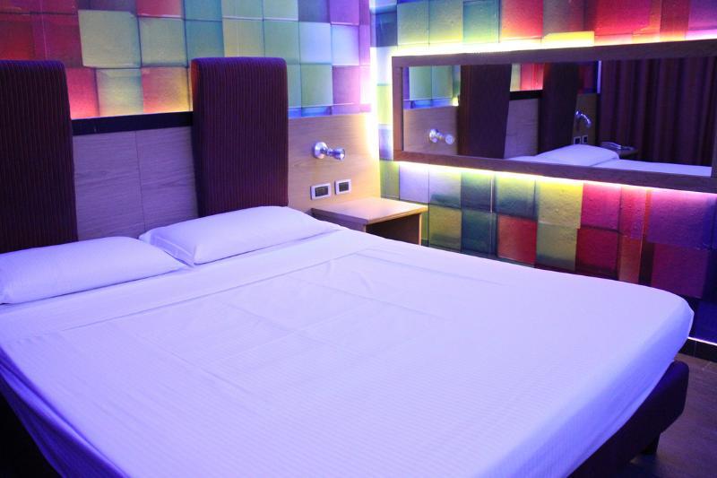 Orange Motel Vergiate Eksteriør billede