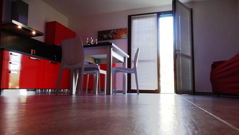 Orange Motel Vergiate Eksteriør billede