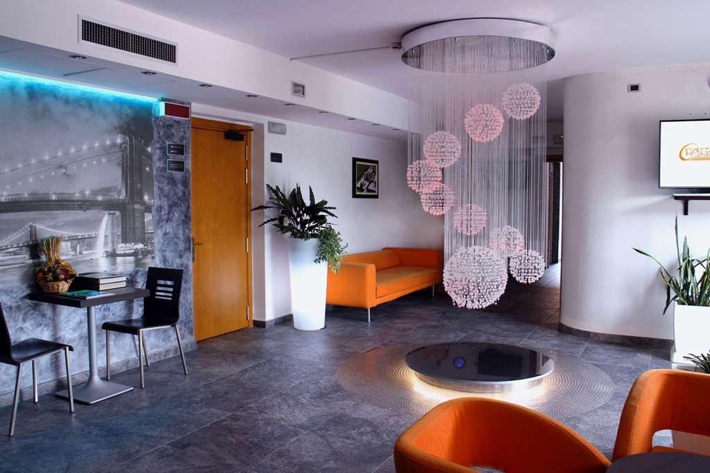 Orange Motel Vergiate Restaurant billede